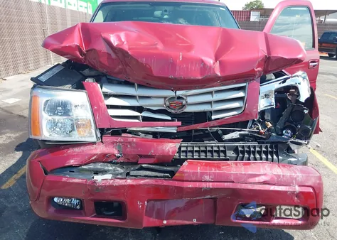 2005 Cadillac Escalade Standard from USA, damaged, VIN 1GYEC63N55R252699